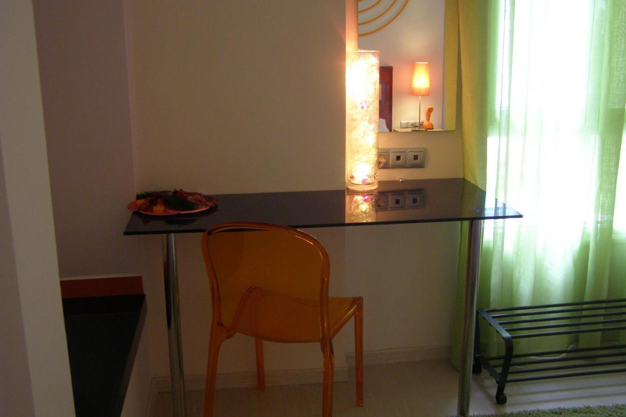 Room "Frog" In A Neoclasical House Kesriye Dış mekan fotoğraf