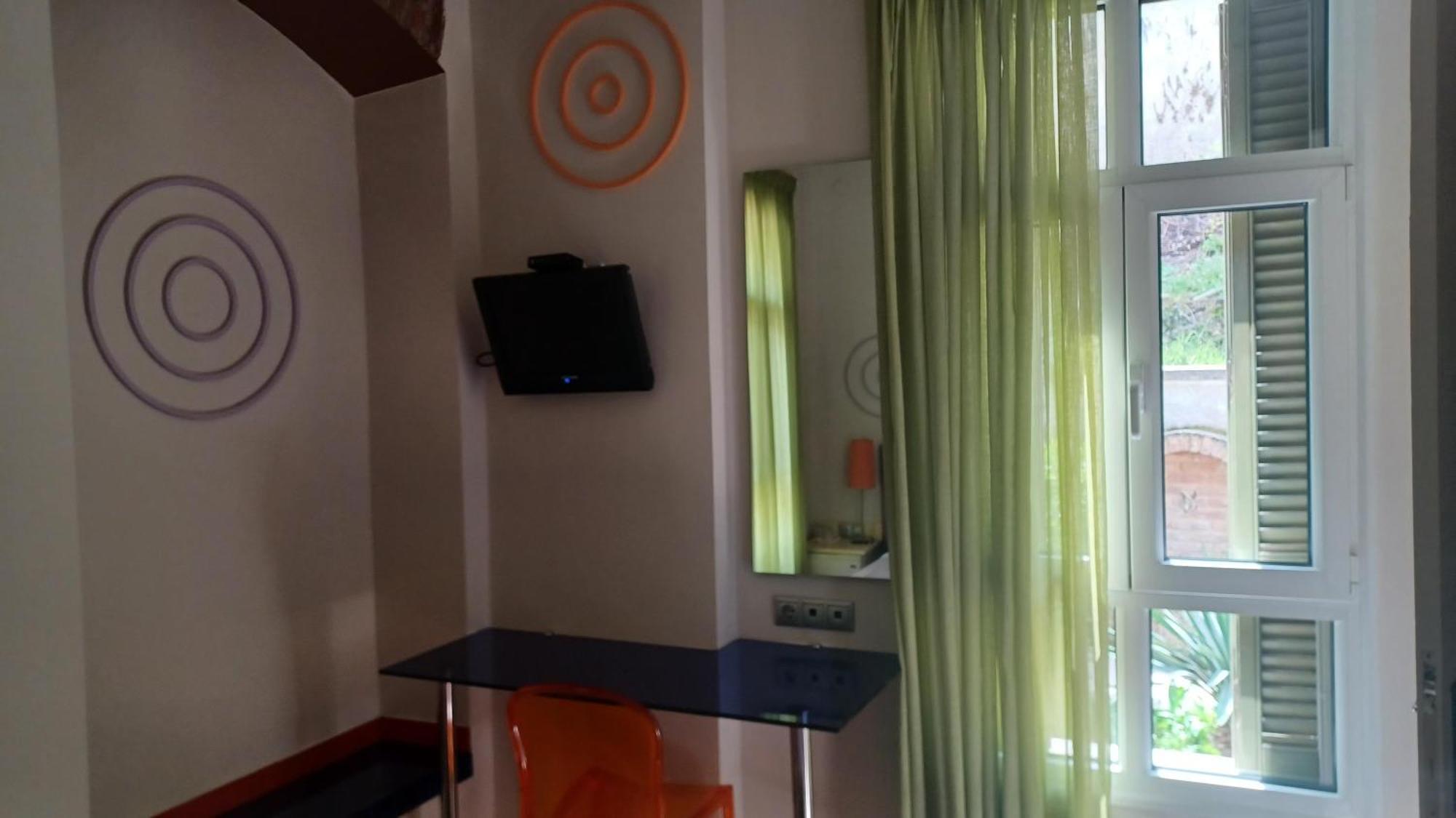 Room "Frog" In A Neoclasical House Kesriye Dış mekan fotoğraf